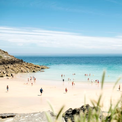 beach-yoga-retreats-in-st-ives-uk